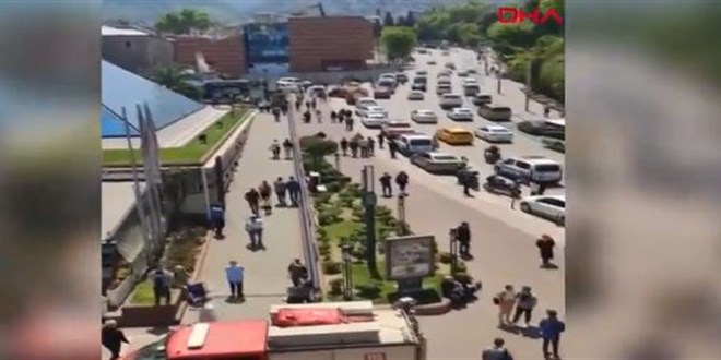 Bursa'da AVM'de göçük meydana geldi