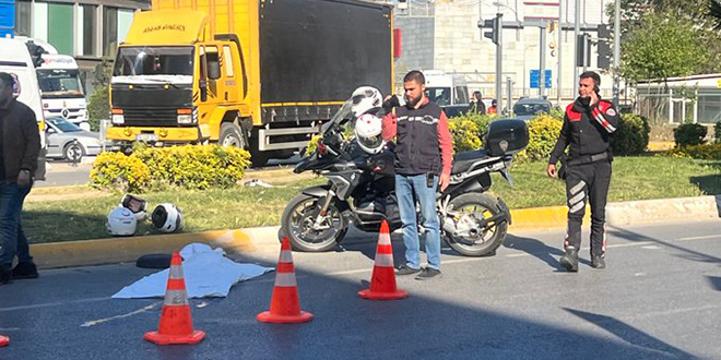 Polisin şehit olduğu kovalamacada otomobili terk eden şüpheliler yakalandı