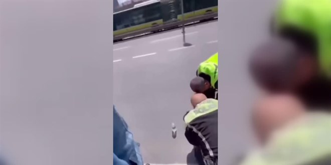 Tesadüfen geçtiği olay yerinde kazazedenin hayatını kurtardı