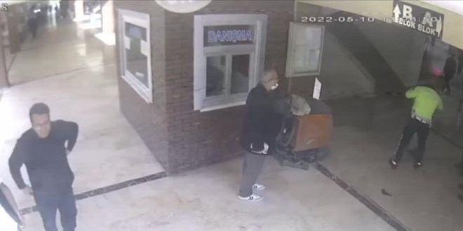 Akrabasını öldüren doktorun yakalanma anı güvenlik kamerasında