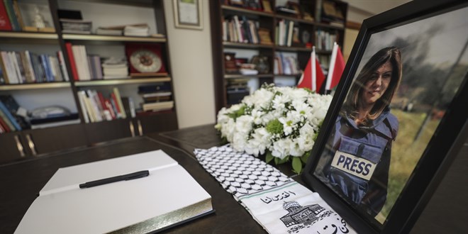 Öldürülen Al Jazeera muhabiri için Filistin'in Ankara Büyükelçiliğinde taziye defteri açıldı