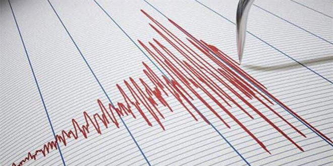 İzmir'in Çeşme ilçesi açıklarında 4,4 büyüklüğünde deprem meydana geldi