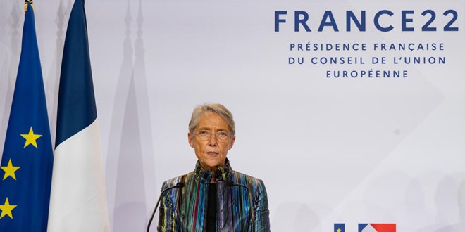 Fransa'da 30 yıl sonra ilk kadın Başbakan
