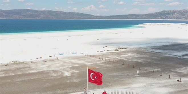 Salda Gölü'nün 'bataklığa dönüştü' iddialarına cevap