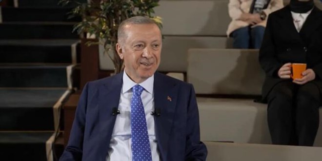 Cumhurbaşkanı Erdoğan'dan Millet Kütüphanesi'nde gençlerle buluştu