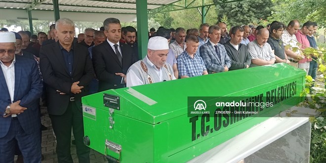 Osmaniye'de kalp krizi sonucu hayatını kaybeden akademisyenin cenazesi defnedildi
