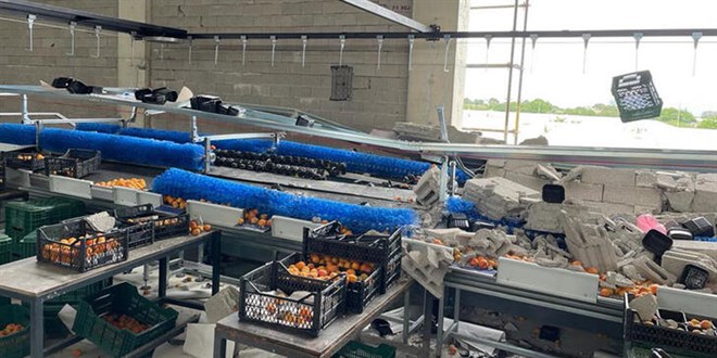 Fabrikada duvar işçilerin üzerine devrildi: 8 yaralı