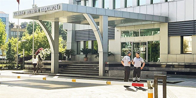 Rüşvet operasyonunda 27'si memur 32 kişi tutuklandı
