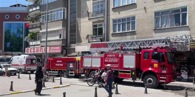 Konya'da yangın çıkan evin balkonundan atlayan kadın öldü, 4 kişi yaralandı