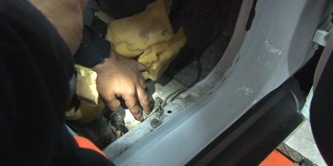 Gerçek ekspertizde ortaya çıktı: Çalıntı araç ikinci kez satılırken yakalandı