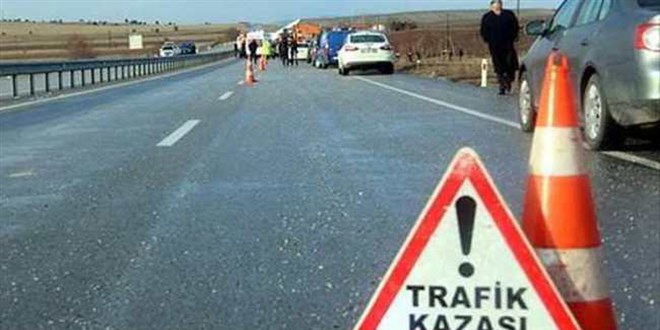 Zonguldak'ta yola dklen mazotun neden olduu kazada 1 kii yaraland