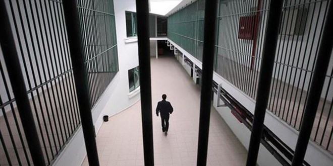 TBMM'de kabul edildi: Ak cezaevlerindeki hkmllerin izinleri uzatlyor