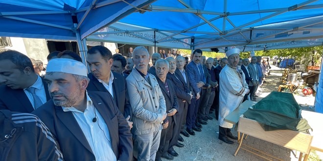 TOKİ Başkanı Ömer Bulut'un ablasının cenazesi toprağa verildi