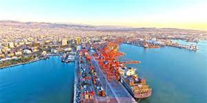 Mersin Limanı'nda 5 kilo 800 gram skunk ele geçirildi