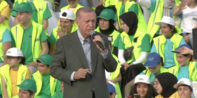 Erdoğan: 'Kaçacak' diyenlerin hepsi de zoru görünce kuyruklarını kıstırıp kaçtılar