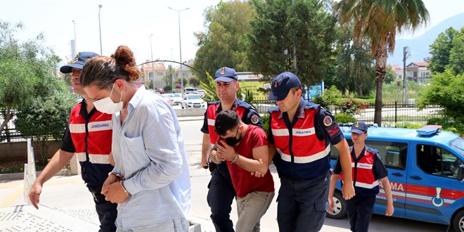 Muğla'da göçmen kaçakçılığı operasyonunda yakalanan 5 zanlıdan biri tutuklandı