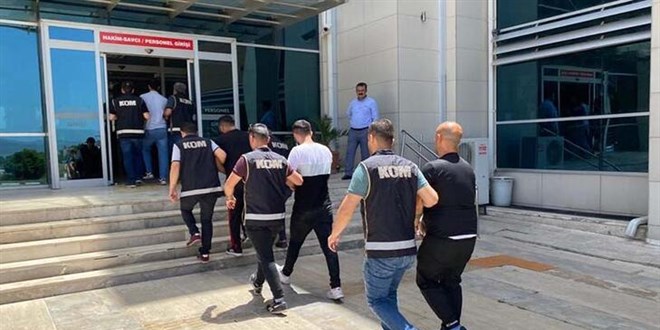 Tanıştığı kadının ikram ettiği su ile bayıldı, suç çetesinin eline düştü