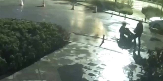 Daha önce 4 kişiyi yaralayan pitbullun, yeni saldırı görüntüleri ortaya çıktı