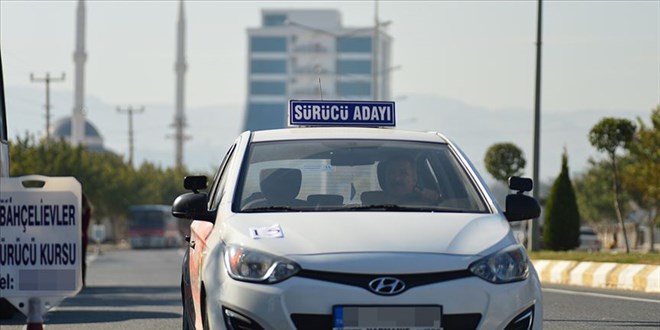 Mersin Valiliği'nden 'Arapça ehliyet sınavı' açıklaması