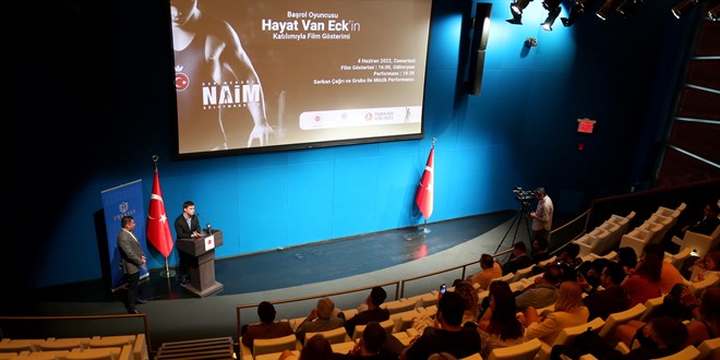 New York Trkevi'nde 'Cep Herkl: Naim Sleymanolu' filminin gsterimi yapld
