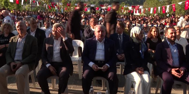 TBMM Başkanı Şentop, Beykoz'da 15 Temmuz Şehitler Meydanı açılışında konuştu