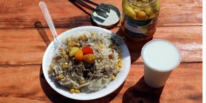 Tavuklu pilav 7 kiiyi zehirledi: Seyyar satc gzaltnda