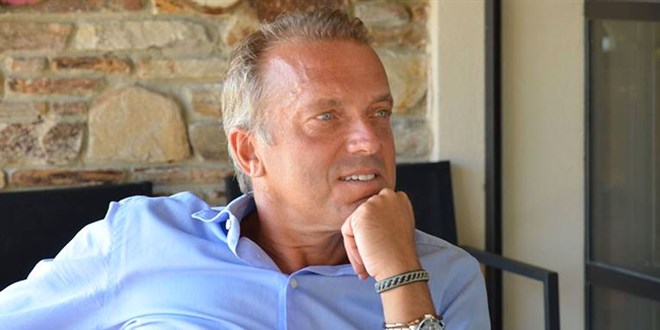 Cem Uzan'dan sığınmacı sorununa tartışılacak çözüm önerisi