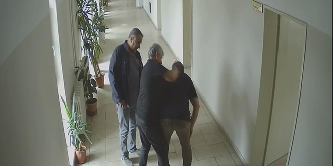 Öğretmenden meslektaşına hayat kurtaran müdahale