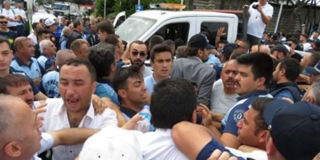 İBB ve Üsküdar Belediye'sinden 'zabıta ekipleri arasındaki arbede' açıklaması