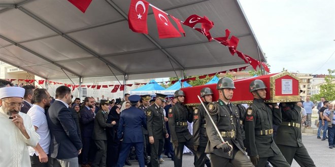 Pençe-Kilit şehidi Kadir Kemik son yolculuğuna uğurlandı