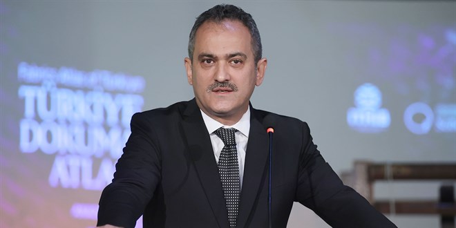 Bakan Özer'den yıl sonu mesajı