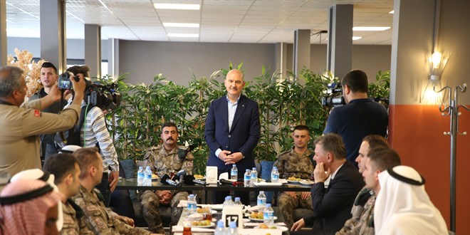İçişleri Bakanı Soylu, Tel Abyad'da aşiret temsilcileriyle görüşmesinde konuştu