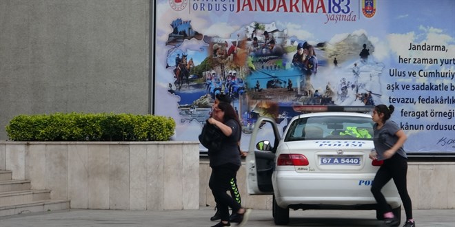 Kimliğini unutunca imdadına trafik polisi yetişti