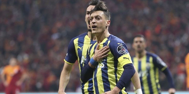 Mesut Özil'den Fenerbahçe'deki durumuyla ilgili açıklama