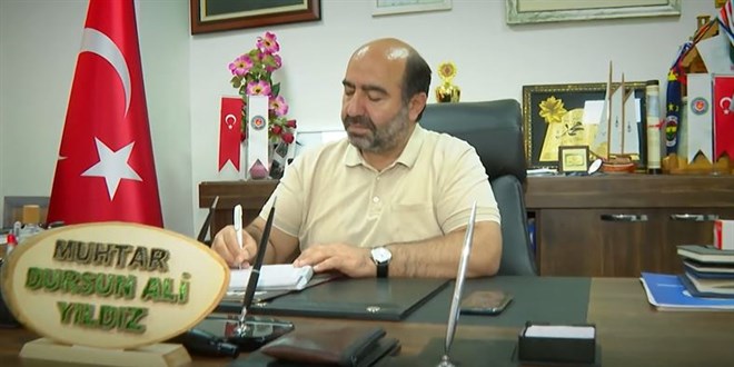 Mahallenin kariyer danışmanı muhtar 1000 kişiye iş buldu