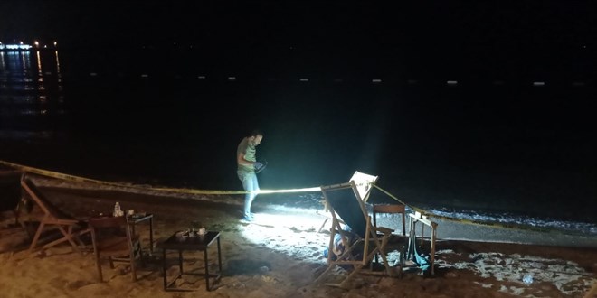 Kıskançlık kavgasında oğlunu bıçaklayan şahsı tabancayla vurarak öldürdü