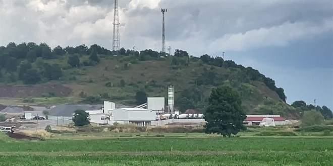 Beton mikserine sıkışan işçi öldü