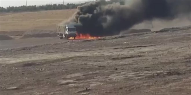 Suriye'nin kuzeyinde tespit edilen bomba ykl kamyon imha edildi