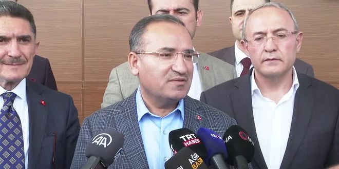 'Cumhurbaşkanımızın 2023'te aday olması anayasamıza uygundur'