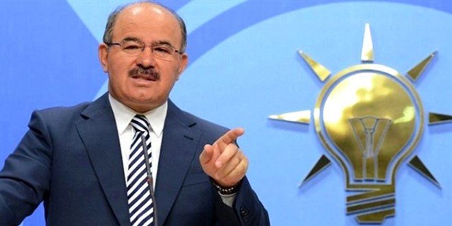 Eski bakandan, Arınç'a destek: Kral çıplak, kriz de var pahalık da