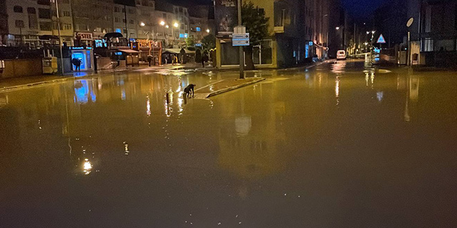 Karabük Valisi'nden 'sağanak' açıklaması: Şu an için önemli bir sorunumuz yok