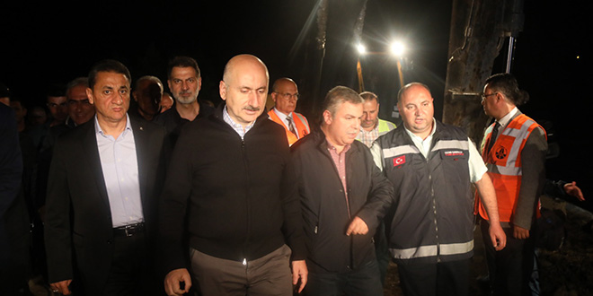 Bakan Karaismailoğlu: Ayancık'ta yaralanma dahi yok