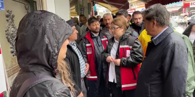 Bakan Yanık sağanaktan etkilenen Karabük'te incelemelerde bulundu: