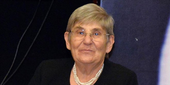 Canan Karatay 'sağlık düşmanı' dedi 5G'den uzak durun