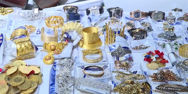 'Demir Yumruk' operasyonunda 8 bin 690 banka hesabı ile bir özel uçağa el konuldu