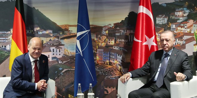 Cumhurba�kan� Erdo�an, Almanya Ba�bakan� Scholz ile bir araya geldi