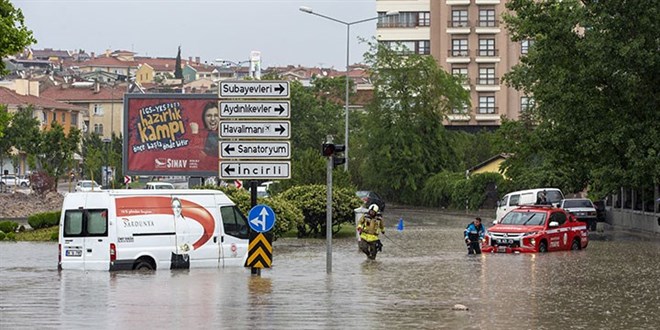 Meteoroloji ani sel ve su baskınlarına karşı uyardı - Haritalı