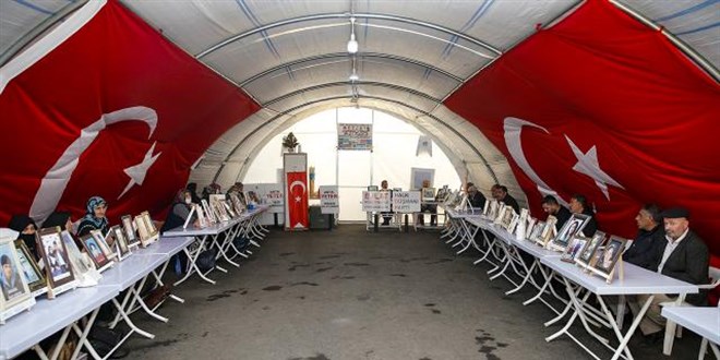 2 Diyarbak�r annesi daha evlad�na kavu�tu