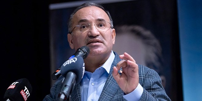 'Altınız değil topunuz bir olsanız Tayyip Erdoğan'ı geçemeyeceksiniz'