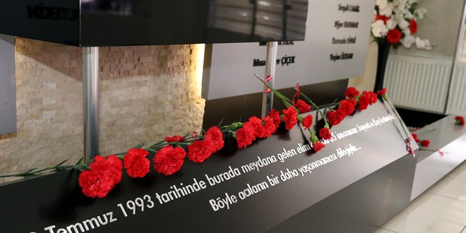 Sivas olaylarında hayatını kaybedenler anılıyor